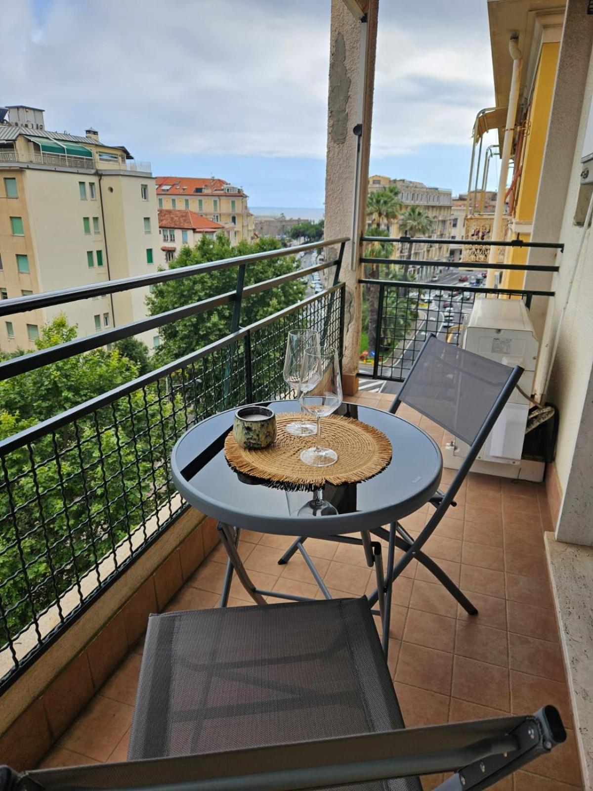 Apartamento La Baia Nel Porto San Remo Exterior foto